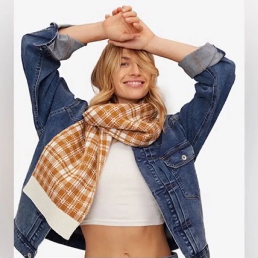 *Timberland Brown and cream plaid scarf, brand new in bag